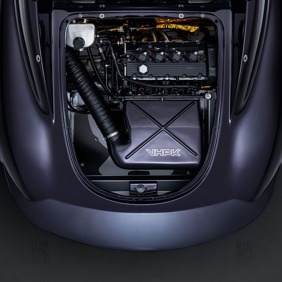 Lotus Elise Restomod cabin